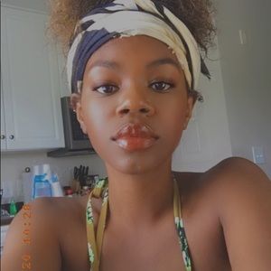 Meet your Posher, Christin